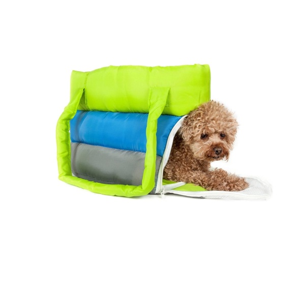 Pet Life Tri-Coloured Insulated Pet Carrier - Picture 2 of 3